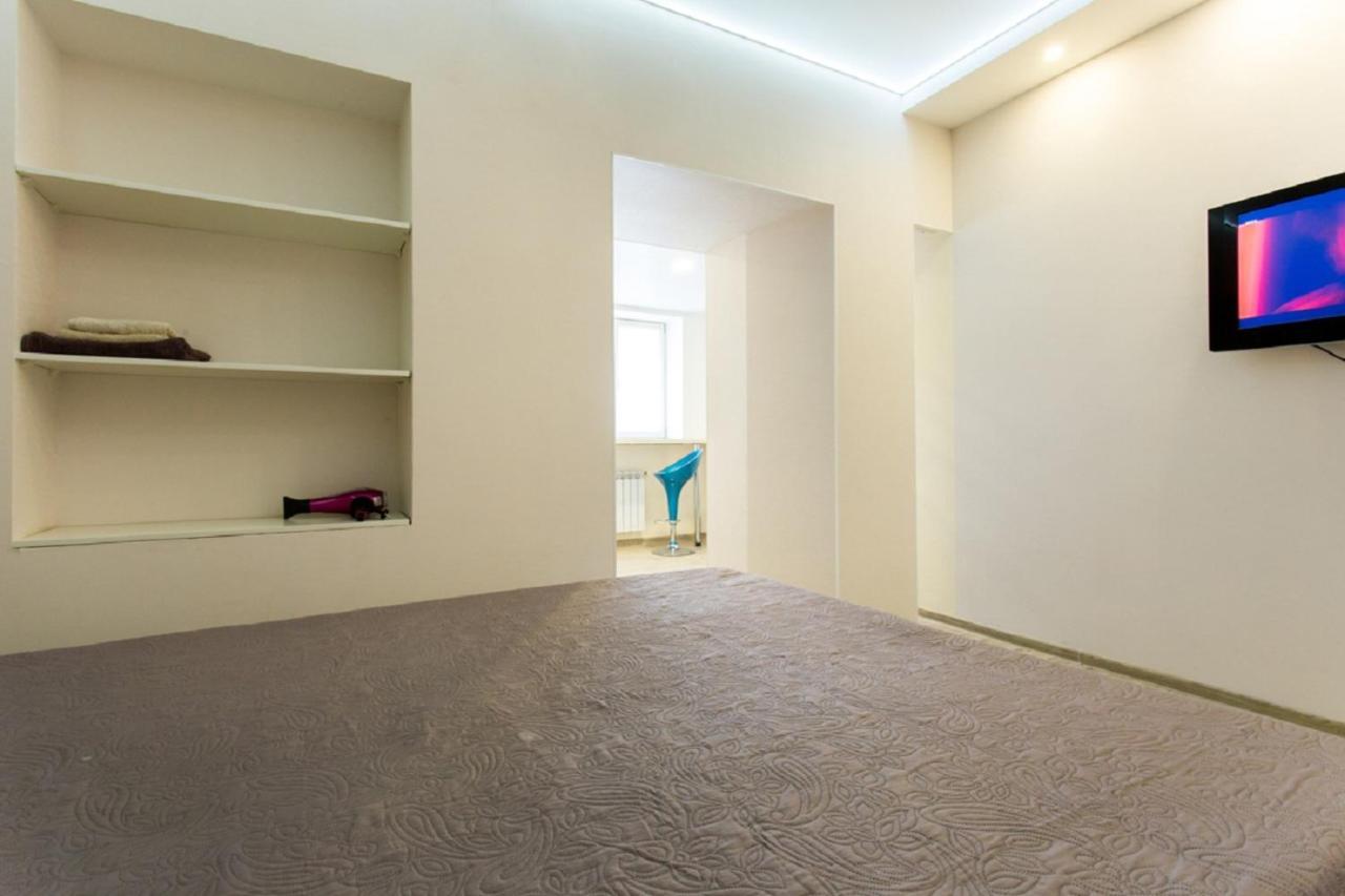 Modern Apartments In The Centre - Kuznechna Str. 26/4 Charkov Buitenkant foto