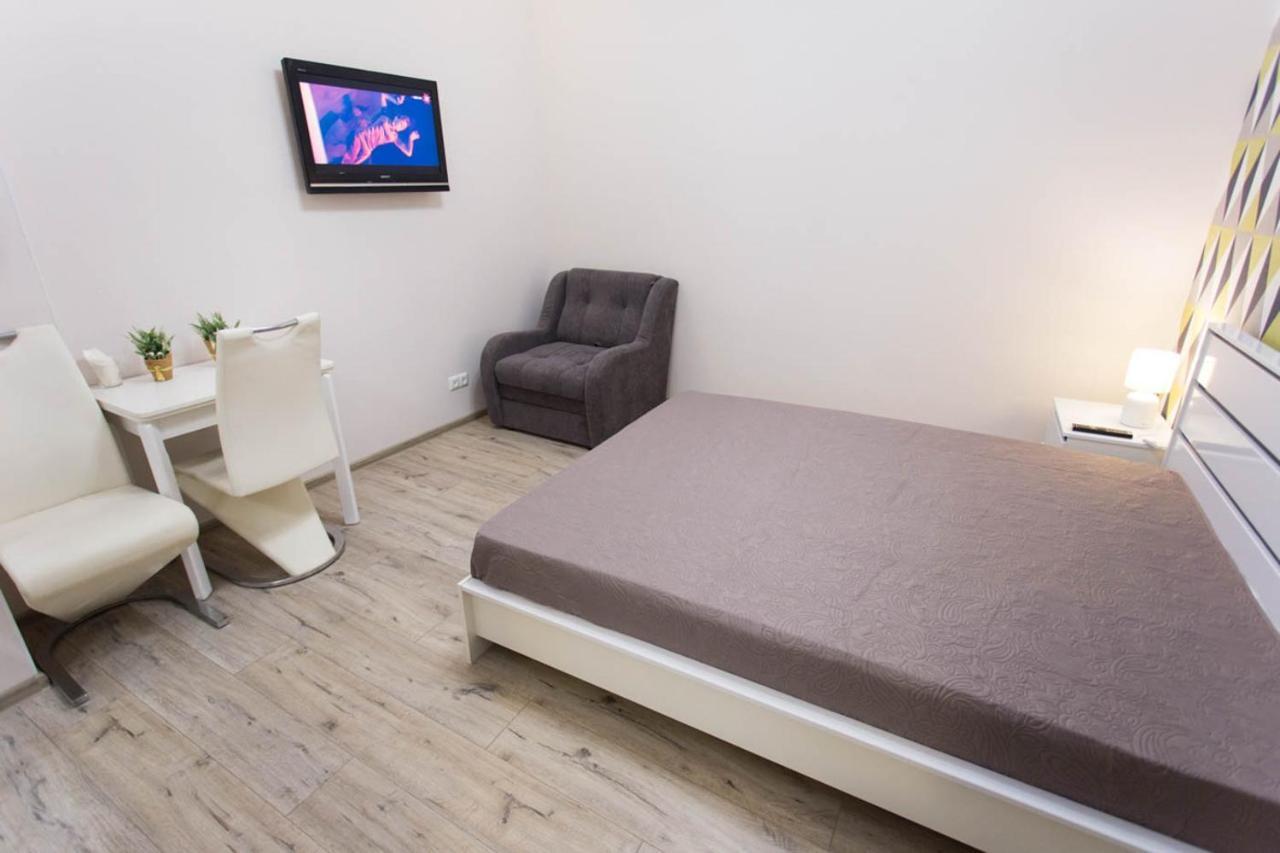 Modern Apartments In The Centre - Kuznechna Str. 26/4 Charkov Buitenkant foto